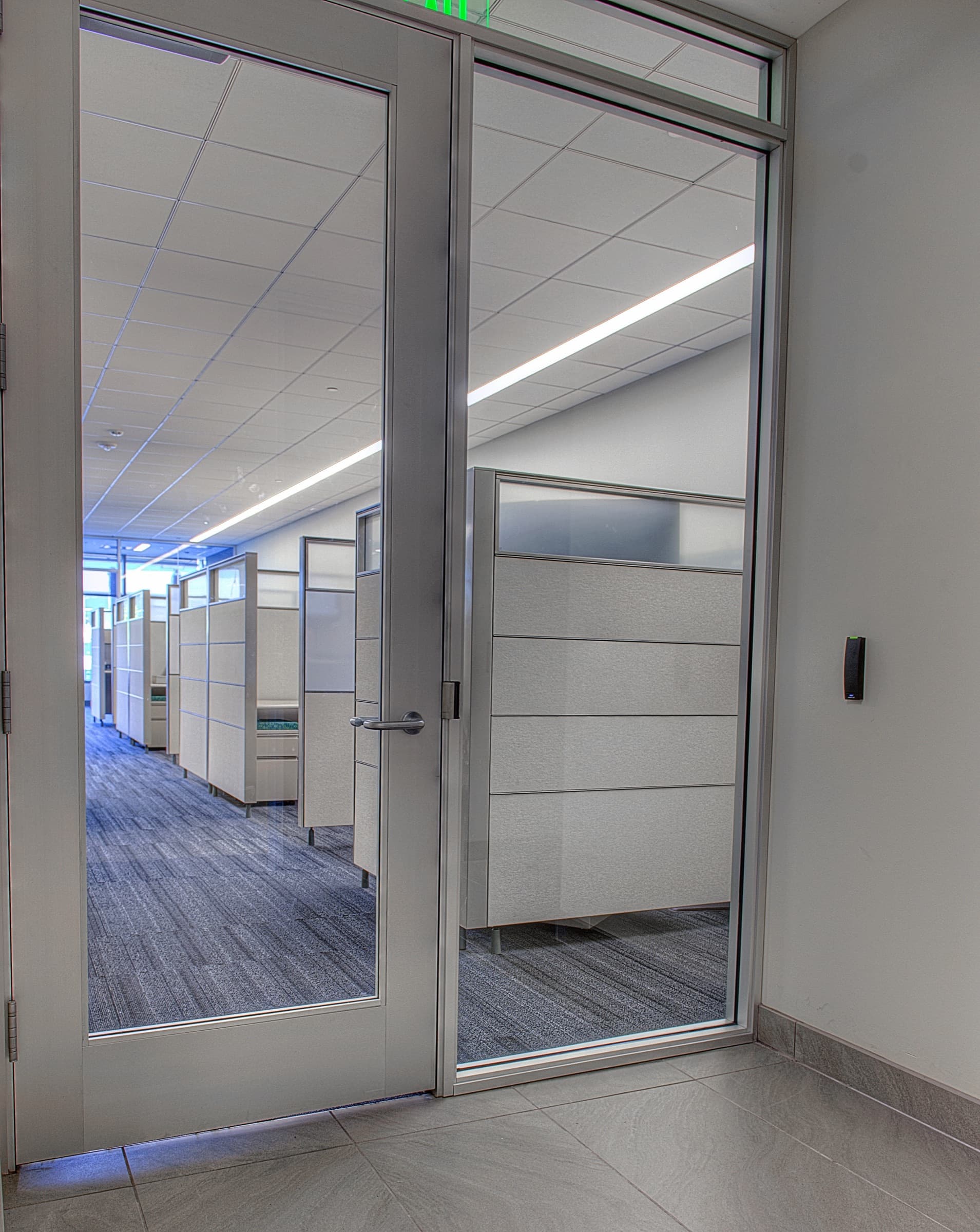 Aluminum door frame with side lite and transom
